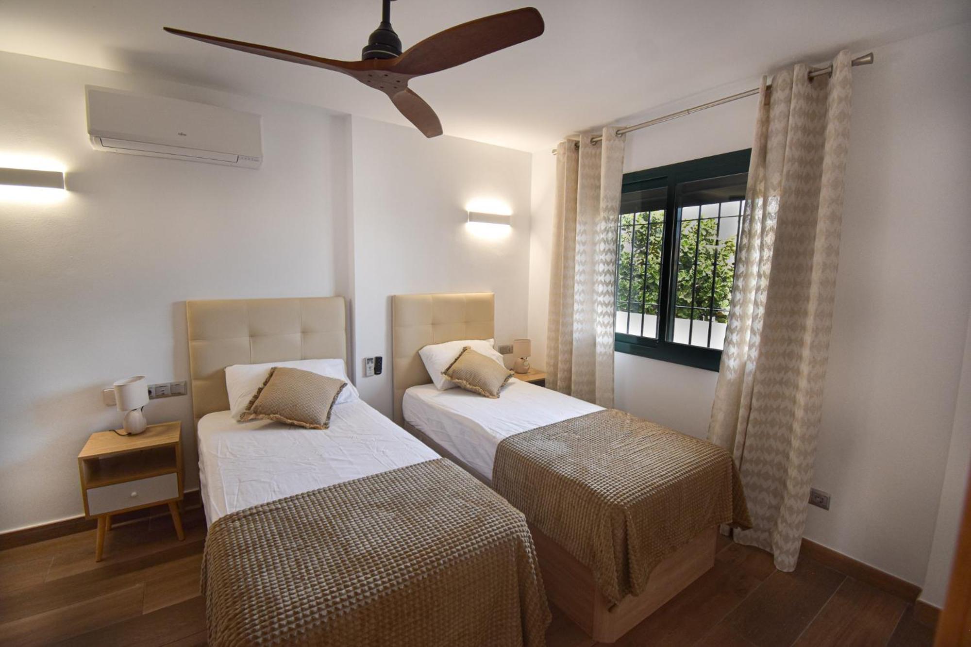 Urb Pueblo Del Parque, Luxury 2 Bedroom Apartment. Fantastic Central Location. بينالماذينا المظهر الخارجي الصورة